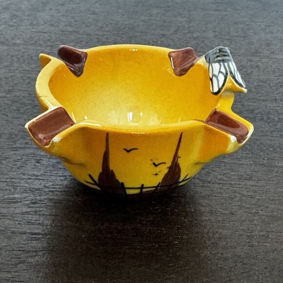 Vintage Ceramic Cicada Ashtray Provençal France Hand Painted Insect Bug Fly Dish - Picture 4 of 16